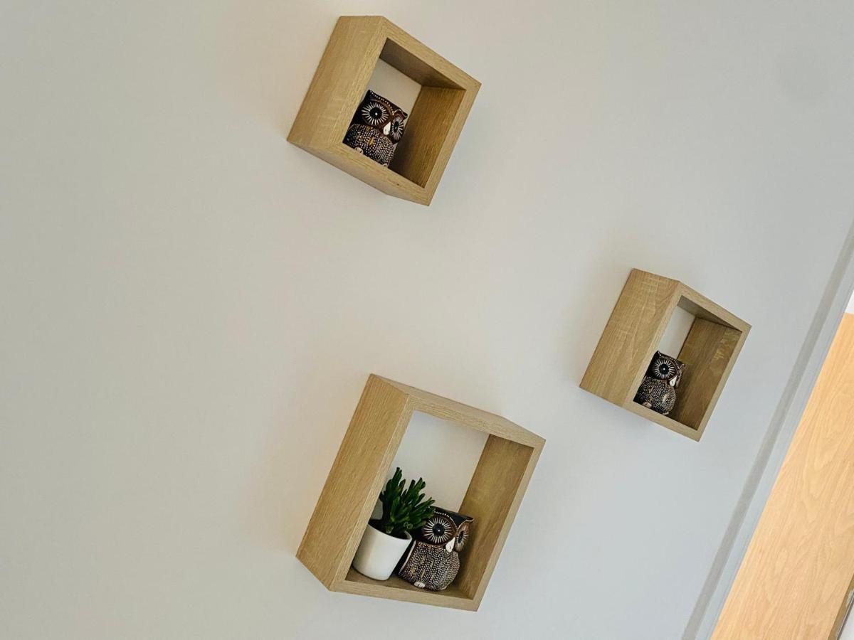 Unique View Of Anfield Stadium - Charming 2 Bedroom Apartment In Liverpool With Parking Εξωτερικό φωτογραφία